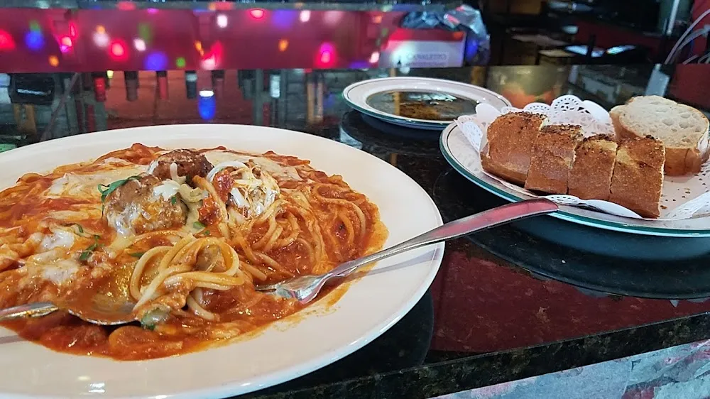 Bolognese Pasta w Meatballs